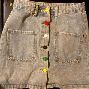 Jean skirt with colorful buttons